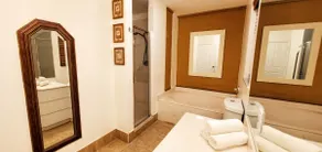 FIFA '26! Huge Home Sleeps 22+ & FREE Rental Cars! - Image 4