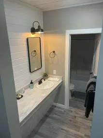 BeSt AirBNB in Iowa!?! New-Clean-Awesome Perks! - Image 5