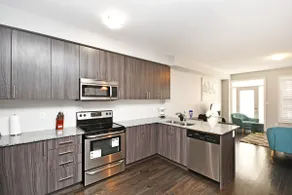 Fully Furnished 3bedroom Townhome! Mississauga RD! - Image 3