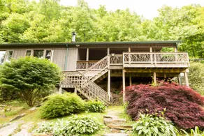 Cozy Riverfront Duplex Near Town and Ski Mountains - Image 2