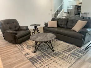 Britannia Suite, Modern 2 BR Apartment - Image 2