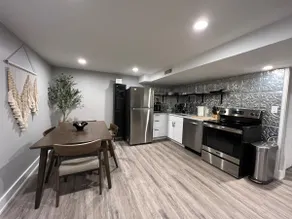 Private lux lower level flat fully fenced - Image 3