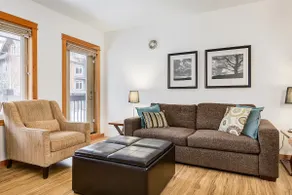 Beautiful condo W/heated outdoor pool - Image 5