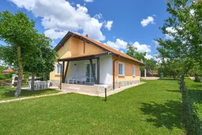 Villa Magnolia with pool - Image 2