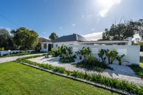 Peartree Sanctuary - Outdoor Shower 3 bed 2 bath - Image 2