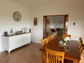 Boonderoo House - A Picturesque Mountain Stay - Image 2