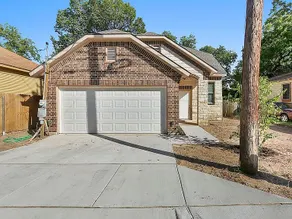 Gorgeous Downtown 4 Bedroom - Image 4