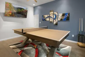 Gorgeous Downtown 4 Bedroom - Image 3