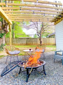 Pet-Friendly Boho Bungalow | Charming Retrea - Image 4