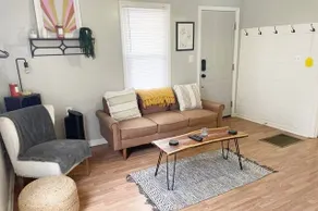Pet-Friendly Boho Bungalow | Charming Retrea - Image 2
