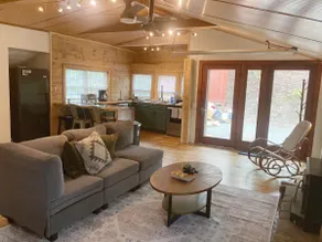 Cozy mountain home w/ hot tub sauna near waterfall - Image 3