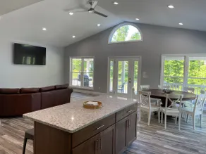 Built in 2021 - 5 BR/4 BA Lakefront in Grand Rivers -The Only City on Both Lakes - Image 4