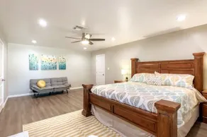 Tempe Oasis! 5 bedroom 3 bath with Pool - Image 5