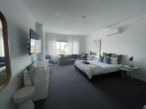 Rye Pier Apartment - Image 2