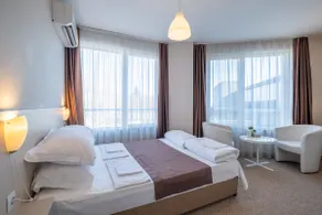 Apartment with a bedroom in Studentski grad - Image 2