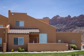 Pool~RV~Luxury Meets Slick Rock! 3 Bed 2.5 Bath 2C - Image 2