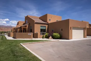 Pool~RV~Luxury Meets Slick Rock! 3 Bed 2.5 Bath 2C - Image 3
