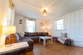 The Coleman Cottage: 6 Houses from the Sand - Image 2