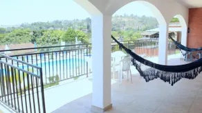 Family cottage with heated pool - Image 3