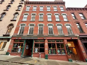 Downtown Albany 2 Bedroom Workstation at The Mark - Image 5