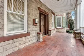 Access to Tranquil Balcony on Oglethorpe Square - Image 2