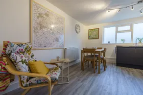 Private deck with newly refurbished flat attached! - Image 2