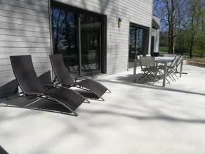 Family home with a wooden frame - Image 3
