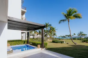 Relaxing & Stylish Private Beach Condo with pool - Image 3
