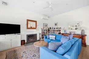 Seaview Style accommodating larger groups - Image 4