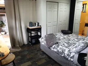 Spuds Retreat - 1 bedroom with separate lounge - Image 4