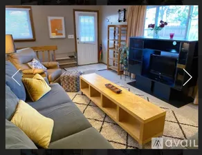 Beautiful 2bdrm Executive Suite near ND-SMC - Image 4