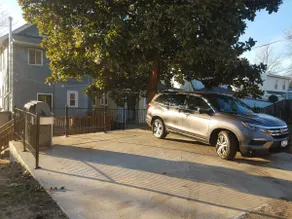 4BR 2 Full Bath Sleeps 10 Large Yard 2 Cars - Image 3