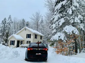 Stay mins from Mt. Snow & Stratton w/ EV charger - Image 4