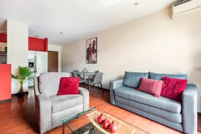 Convenient Flat in Prime Location - Pubs and Rest - Image 2