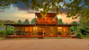 McNamara Cottage - Accommodates 8 - two night min - Image 2