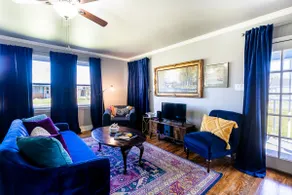 Peaceful 2 Bedroom Bungalow, centrally located. - Image 3