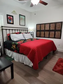 Close to Lake Austin and 30 minutes from downtown. - Image 3