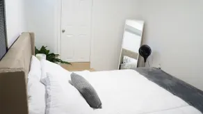 Modern Style Cozy Private Apt - Image 2