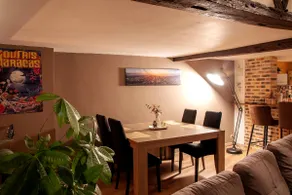 Atypical 90 m² duplex in the medieval city - Image 4