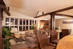 Atypical 90 m² duplex in the medieval city - Image 5