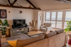 Atypical 90 m² duplex in the medieval city - Image 3