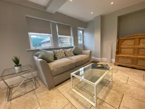 Luxurious eco-accommodation with wood fired hottub - Image 4