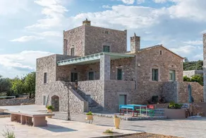 Villa Vasiliki Traditional House in Mani with Sea View - Image 5