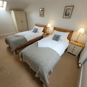 Loch Lomond Finnich Cottages - Image 4