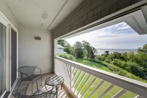 Kingsmill 3rd Floor Suite with a View - Sleeps 6 - Image 2