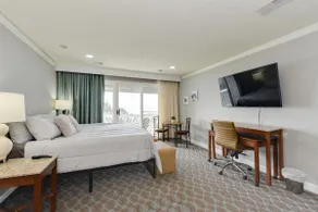Kingsmill 3rd Floor Suite with a View - Sleeps 6 - Image 3