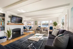 Serenity Views, Private Waterfront w/ Deck Patio, Kayaks SUP, King bed - Image 4