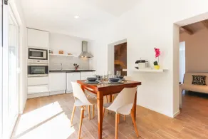 CAPARICA BEACH VILLA - Image 2