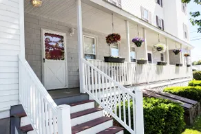4 min Walk to Pier & Beach. Center of OOB FREE Pk - Image 2