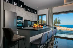 Nikolakos Villa - Image 3